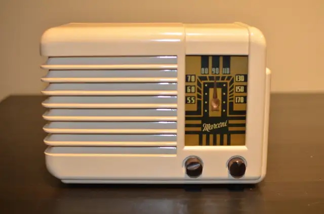 153 whitecabinet.jpg